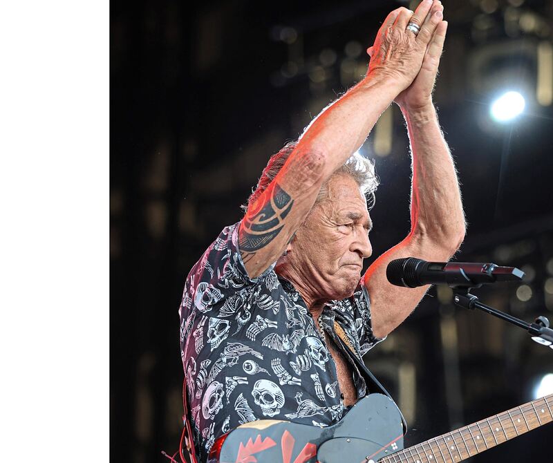 Für einen echten Rocker ist das Alter nur eine Zahl. Für einen echten Rocker ist das Alter nur eine Zahl.