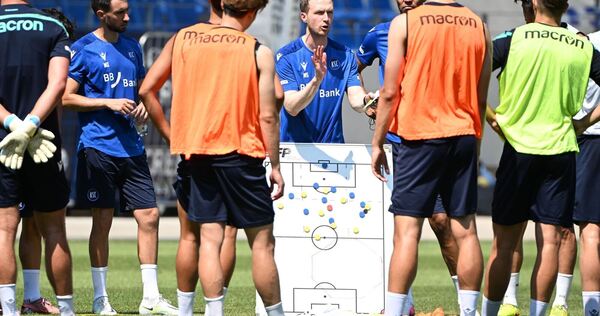 Fußball: 2. Bundesliga, Trainingsauftakt des Karlsruher SC
