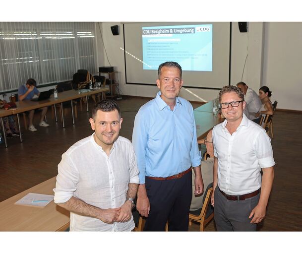 Im Austausch bei der Mitgliederversammlung der CDU in Besigheim: Tobias Vogt, Vorsitzender der CDU-Landtagsfraktion, Jan Hüls, Chef der Besigheimer CDU und Bürgermeister Florian Bargmann (von links)