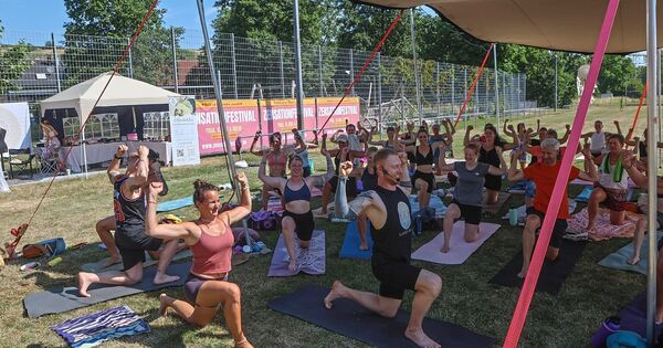 Warum selbst 35 Grad das Zensation-Festival in Bönnigheim nicht ausbremsen ...