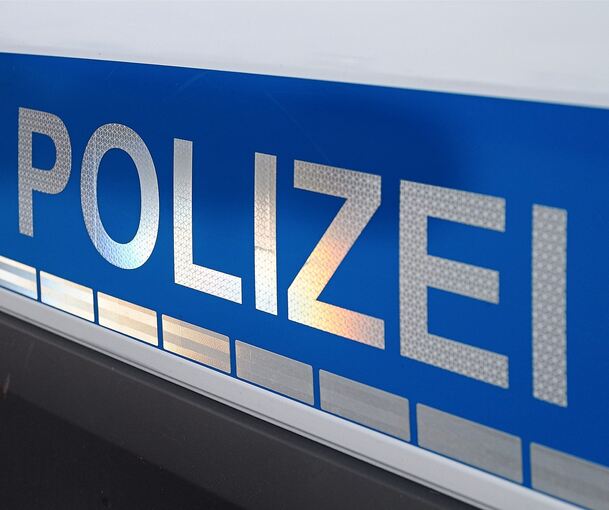 Die Polizei sucht Zeugen.