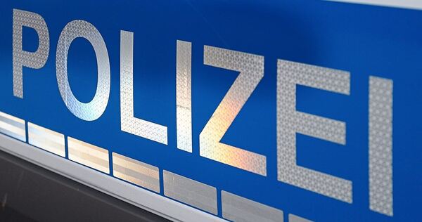 Die Polizei sucht Zeugen.