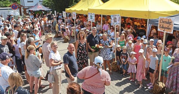 Trotz großer Hitze kamen viele Gäste zum Jubiläumsfest in die Kita Taubenstraße.