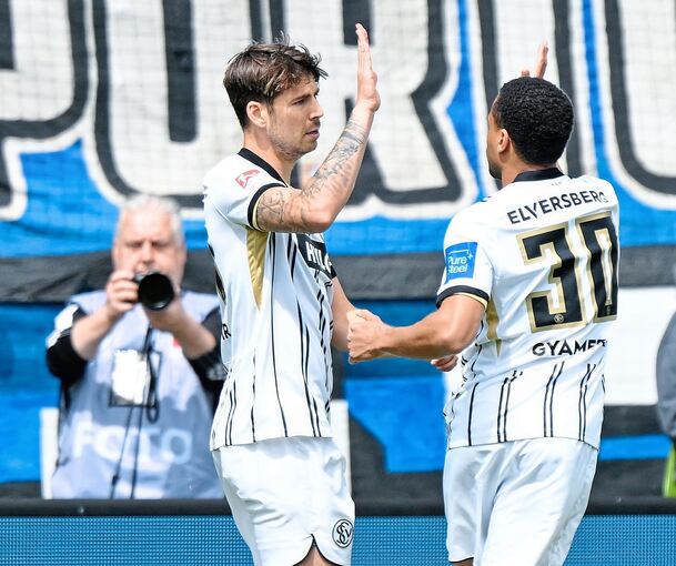 Jubelt über sein Tor für den Bundesliga-Aufsteiger Elversberg: Maximilian Rohr.