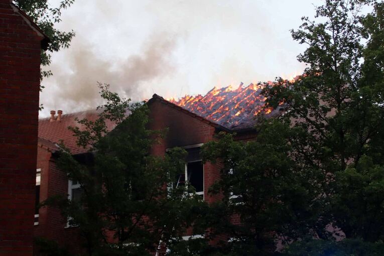 Dachstuhlbrand in Krankenhaus in Ludwigslust Dachstuhlbrand in Krankenhaus in Ludwigslust