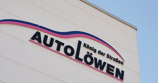 Der König der Straßen ist liegen geblieben: Die Autolöwen GmbH ist pleite. Der König der Straßen ist liegen geblieben: Die Autolöwen GmbH ist pleite.