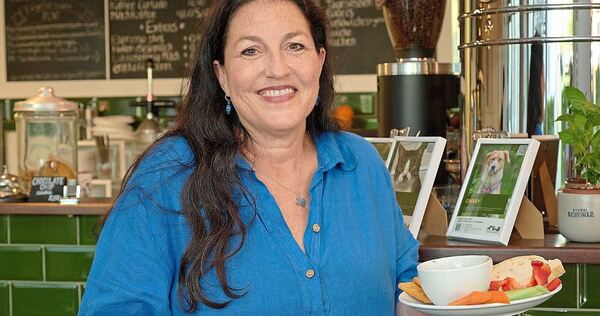 Rebecca Wawzyniak stammt aus Texas. Seit 2017 heißt sie ihre Gäste im „!Bubbles“ in Ludwigsburg willkommen.