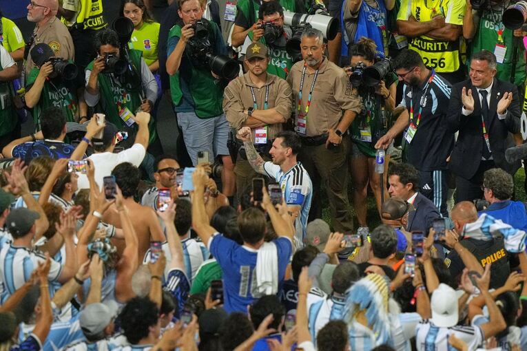 Lionel Messi Lionel Messi