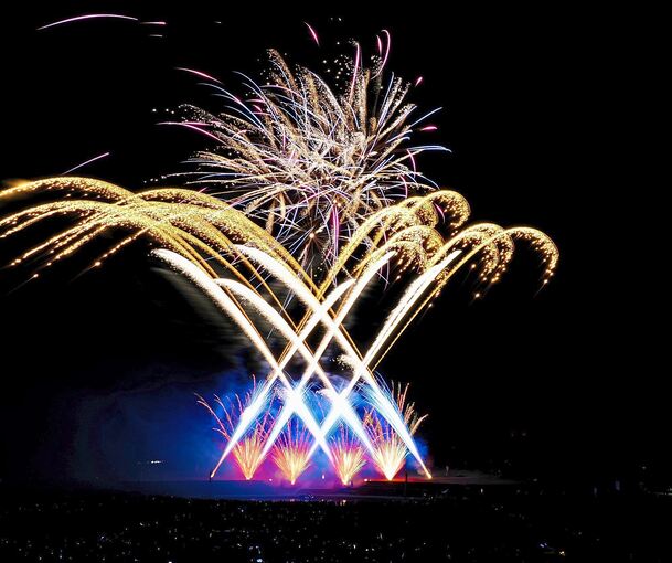 Das Musikfeuerwerk 2026 im Blühenden Barock begeistert die Zuschauer.