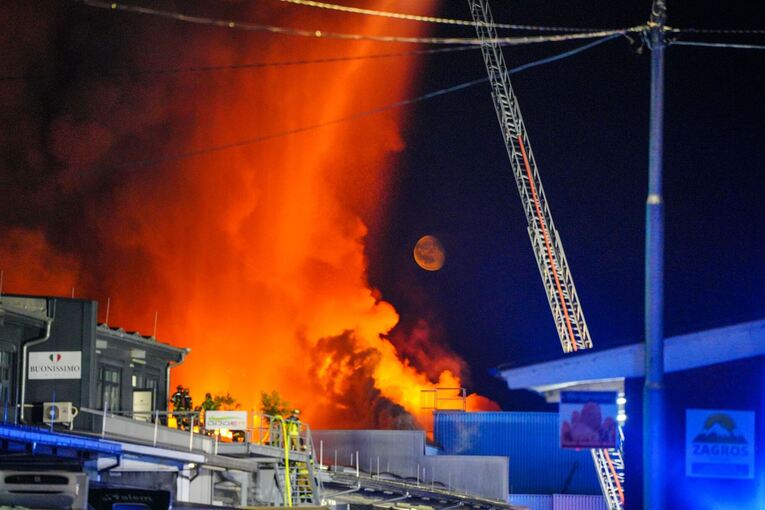 Großbrand in Stuttgart Großbrand in Stuttgart