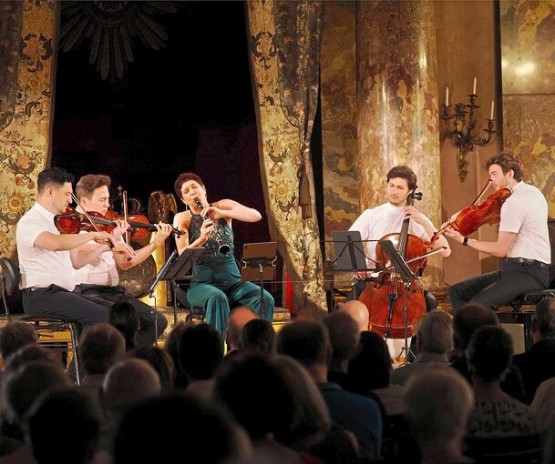 Reiner Wohlklang: Sharon Kam und das Schumann Quartett im Ordenssaal.