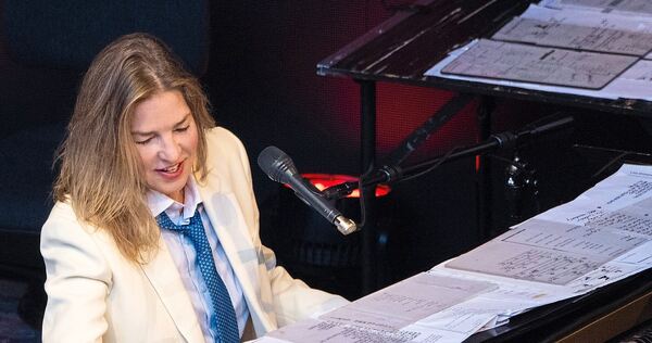 Weltstar im intimen Schlosshof: Diana Krall bei den Jazz Open. Weltstar im intimen Schlosshof: Diana Krall bei den Jazz Open.