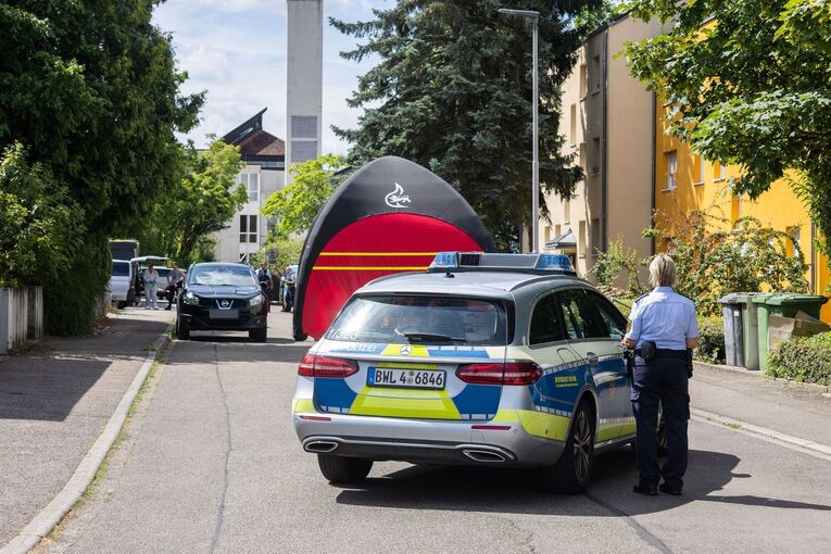 Polizei: Zeugen berichten von Schüssen Polizei: Zeugen berichten von Schüssen