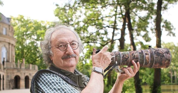 Udo Rühl vom Ornithologischen Arbeitskreis Ludwigsburg ist regelmäßig zur Vogelbeobachtung auf der Domäne Monrepos. Udo Rühl vom Ornithologischen Arbeitskreis Ludwigsburg ist regelmäßig zur Vogelbeobachtung auf der Domäne Monrepos.