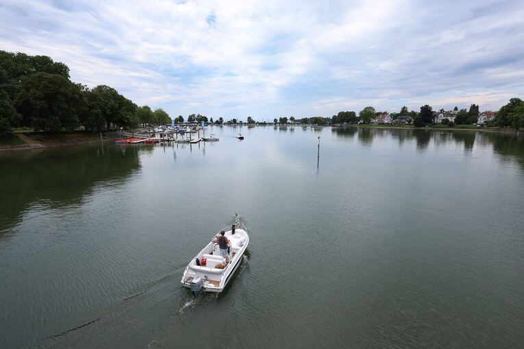 Warnung am Bodensee wegen Bakterien-Belastung Warnung am Bodensee wegen Bakterien-Belastung