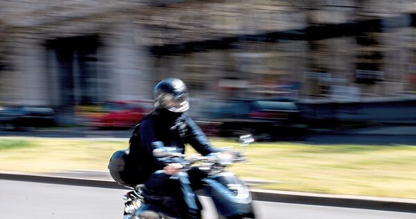 Der Jugendliche war ohne Fahrerlaubnis mit dem Motorroller unterwegs.
