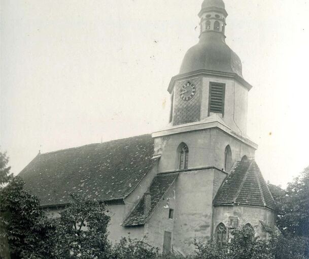 Ein altes, undatiertes Bild, der Peterskirche.
