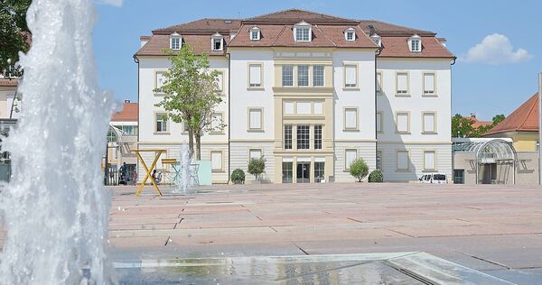 Ludwigsburg muss weiter sparen – auch wenn das Regierungspräsidium den Haushalt jetzt genehmigt hat. Ludwigsburg muss weiter sparen – auch wenn das Regierungspräsidium den Haushalt jetzt genehmigt hat.