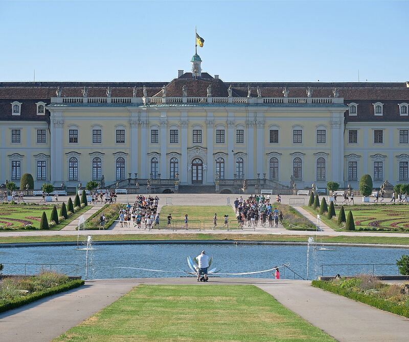 Traumkulisse vor dem Schloss. Traumkulisse vor dem Schloss.