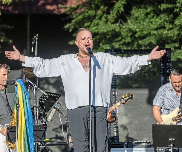 Nils Wanderer beim Festival „Zwischen zwei Welten“.