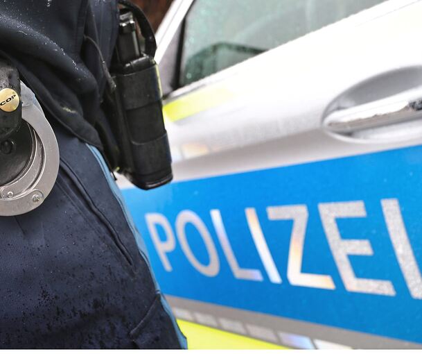 Ein Polizist wurde in Ludwigsburg während eines Einsatzes am Bahnhof verletzt.