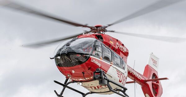 Rettungshubschrauber im Einsatz. Rettungshubschrauber im Einsatz.