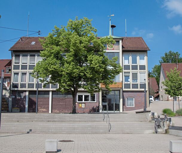 Ein Denkmal der Nachkriegsmoderne: Das 1956 errichtete Rathaus von Neckarweihingen.