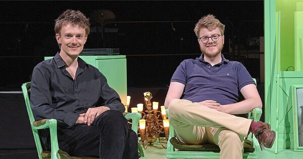 Ambitioniertes Vorhaben: Regisseur Max Porstmann (links) und Dirigent Alexander Schmid arbeiten gemeinsam am „Freischütz“.