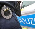 Dem Mann sollten Handschellen angelegt werden. Dem Mann sollten Handschellen angelegt werden.