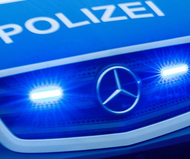 Die Polizei sucht noch nach einem Zeugen. Die Polizei sucht noch nach einem Zeugen.