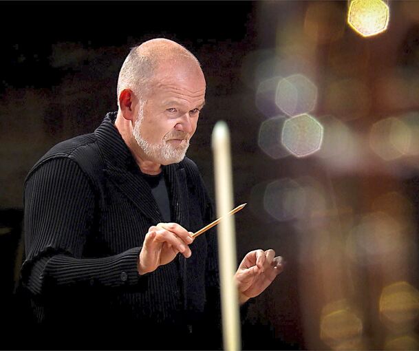 Spektakulären Klangereignisse: François-Xavier Roth dirigiert das SWR Symphonieorchester.