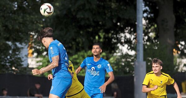 Luan Bytyqi (vorne) köpft zum 1:0 für Germania ein. Foto: Baumann Luan Bytyqi (vorne) köpft zum 1:0 für Germania ein.