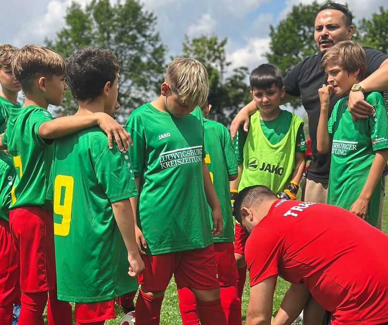 Kurze Teambesprechung vor dem nächsten Spiel. Kurze Teambesprechung vor dem nächsten Spiel.
