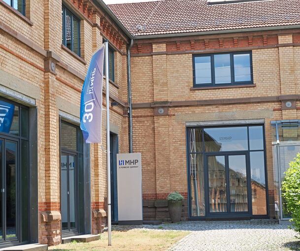 Porsche sucht einen Käufer für die erst vollständig übernommene Beratung MHP mit Hauptsitz im Ludwigsburger Film- und Medienzentrum. Das Unternehmen will sich wieder mehr auf sein Kerngeschäft konzentrieren: den Sportwagenbau.