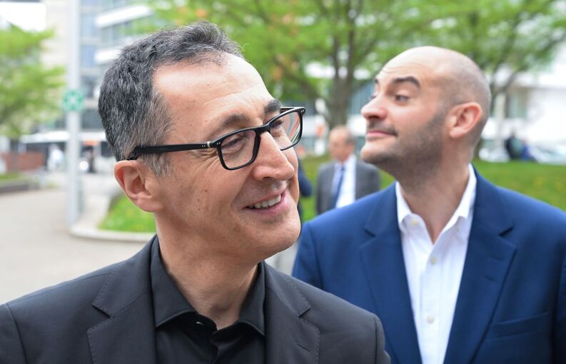 Koalitionsverhandlungen zwischen Grünen und CDU beginnen Koalitionsverhandlungen zwischen Grünen und CDU beginnen