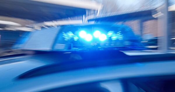 Die Polizei sucht Zeugen.