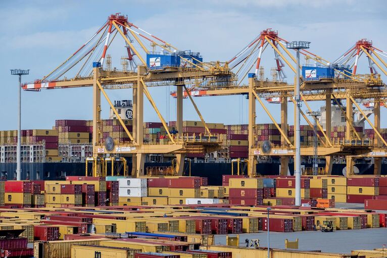 Containerterminal in Bremerhaven