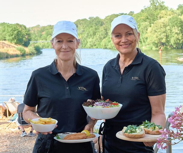 Tanja Hedrich (links) und Viola Stark leiten das „ViTas“ in Neckarrems. Nach zwei Monaten ziehen sie eine positive Bilanz.