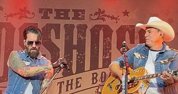 Alec Völker (links) und Sascha Vollmer sind „The BossHoss“. Alec Völker (links) und Sascha Vollmer sind „The BossHoss“.