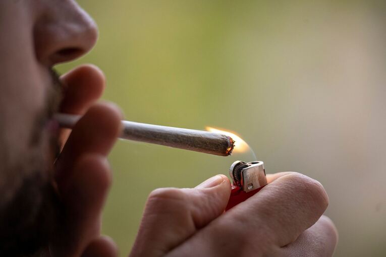 Cannabis-Konsum (Symbolbild) Cannabis-Konsum (Symbolbild)