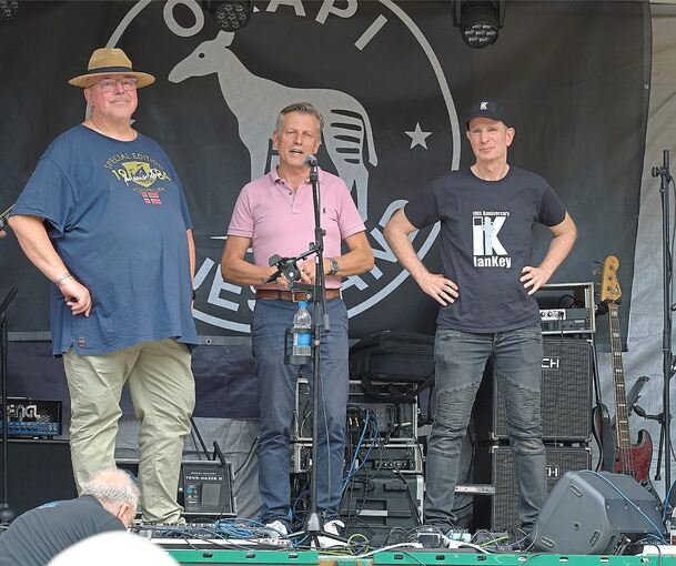 Matthias Rogel, Markus Kohler und Jo Kieferle bei der Eröffnung des Straßenkulturfestivals.