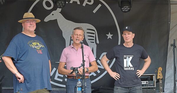 Vier Bühnen und eine lange Tafel in Erdmannhausen