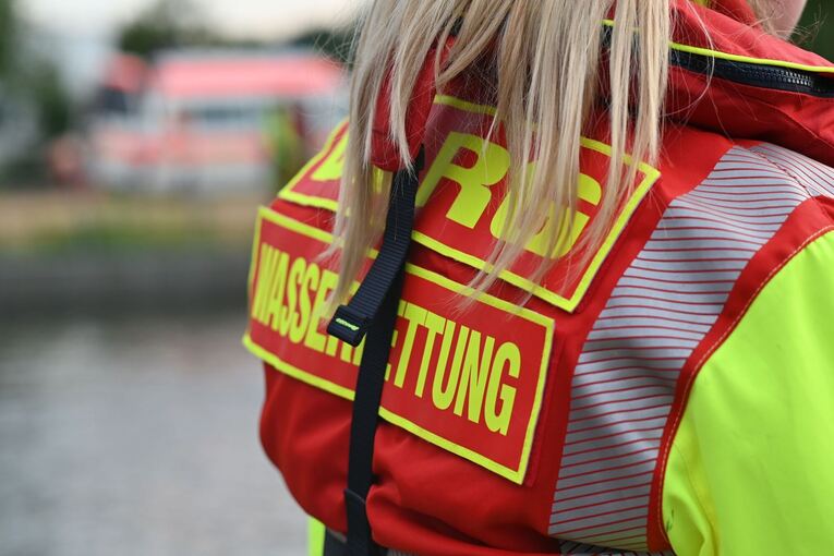 DLRG-Übung in Baden-Württemberg DLRG-Übung in Baden-Württemberg