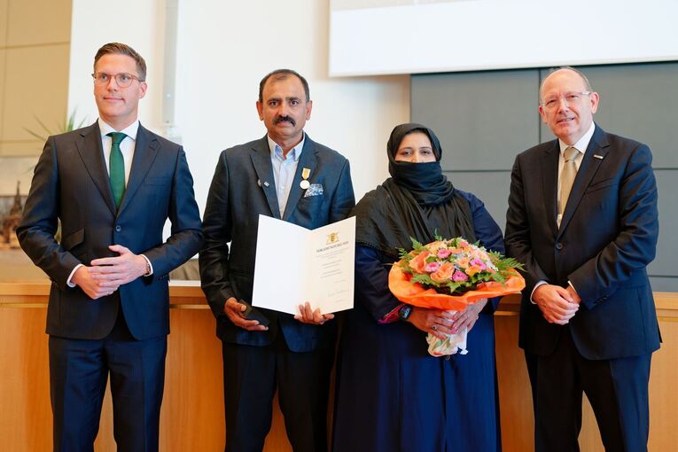 Rettungsmedaille für Taxifahrer Muhammad Afzal