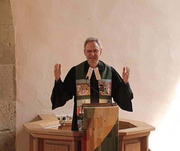 Pfarrer Erdmann Schlieszus hat sich in den Ruhestand verabschiedet.