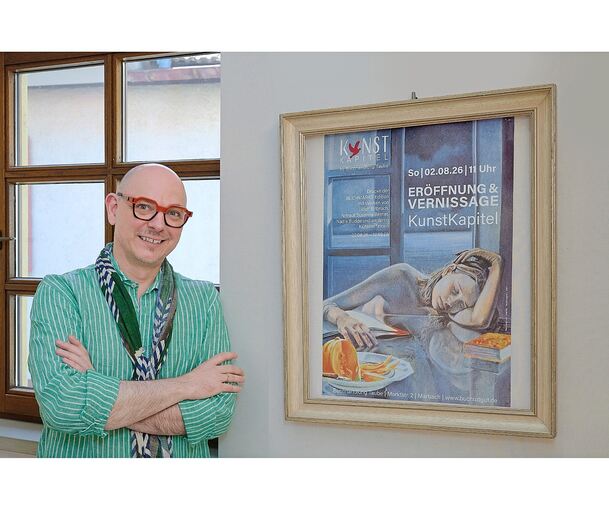 Markus Schneider, Inhaber der bislang nur im Erdgeschoss der Wendelinskapelle residierenden Buchhandlung, hat die Galerie im Obergeschoss von Monika Schreiber übernommen.