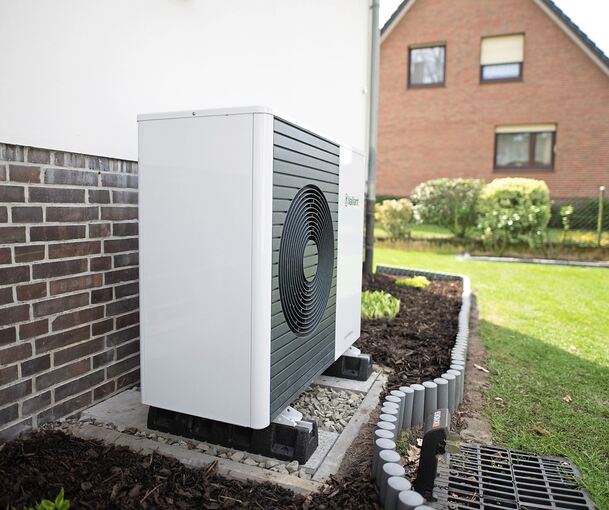 Eine Wärmepumpe rechnet sich nicht nur für Eigennutzer und Mieter, auch der Vermieter kann durch eine langfristig günstige Heizung den Wert der Immobilie steigern