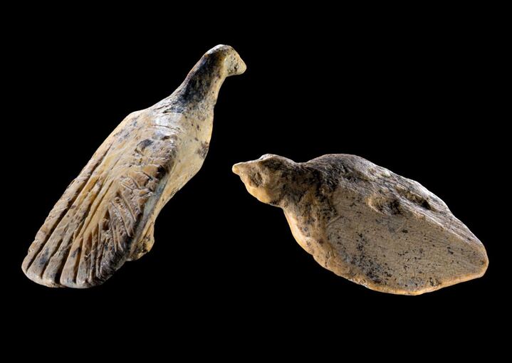 Mini-Vögel aus Elfenbein in Unesco-Höhle entdeckt Mini-Vögel aus Elfenbein in Unesco-Höhle entdeckt