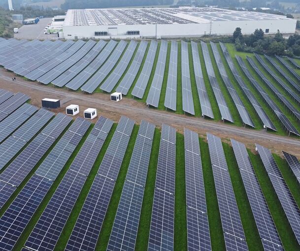 Der Sachsenheimer Gemeinderat hat für die Photovoltaikanlage auf rund zehn Hektar Ackerland im Eigentum der Hofkammer Baurecht geschaffen.