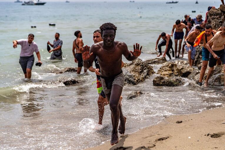 Migranten in Spanien-Exklave Ceuta Migranten in Spanien-Exklave Ceuta